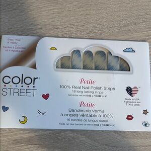 Color Street Petite Nail Polish Strips Strike a Froze